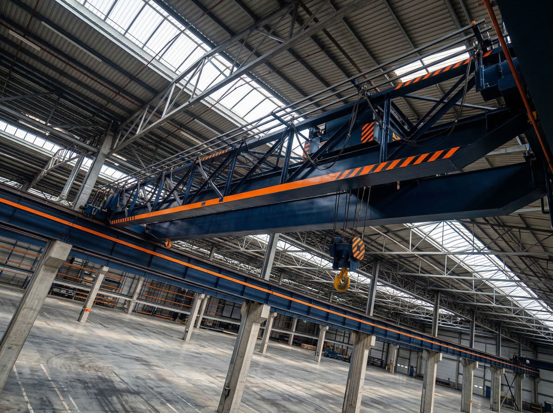 Brückenkrananlage von Meissner Krane in einer Industriehalle